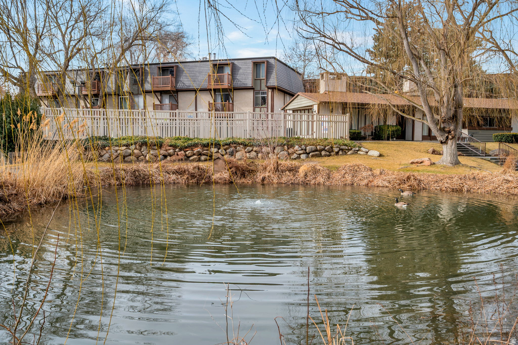 5504 S WILLOW LN Murray, UT 84107