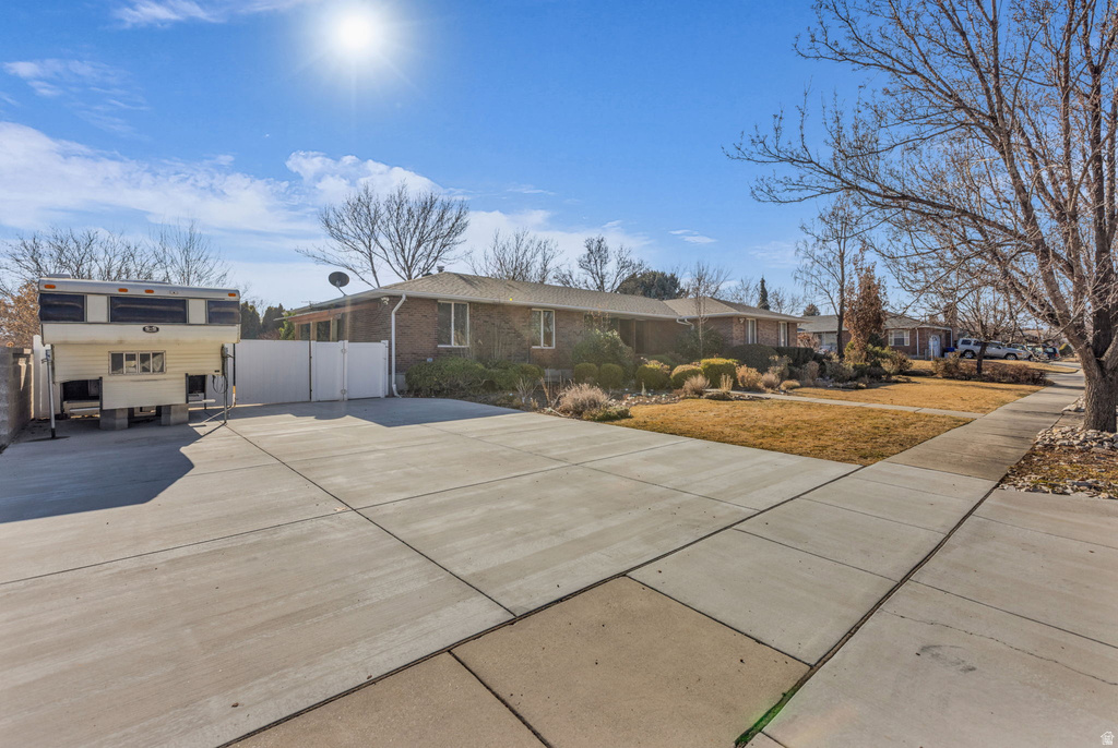 2321 W HARVEST LN West Jordan, UT 84084