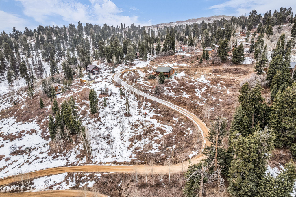 1365 W NAVAJO RD Coalville, UT 84017