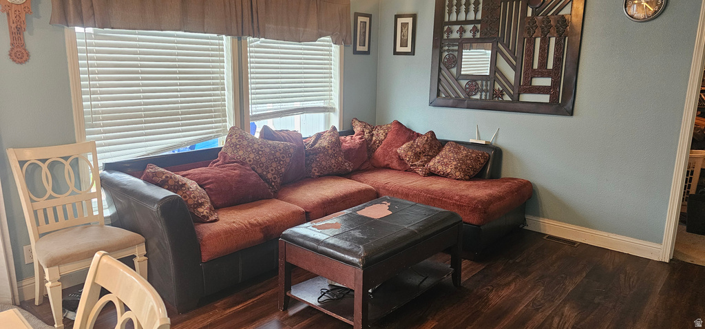 755 E PINE ST Wellington, UT 84542