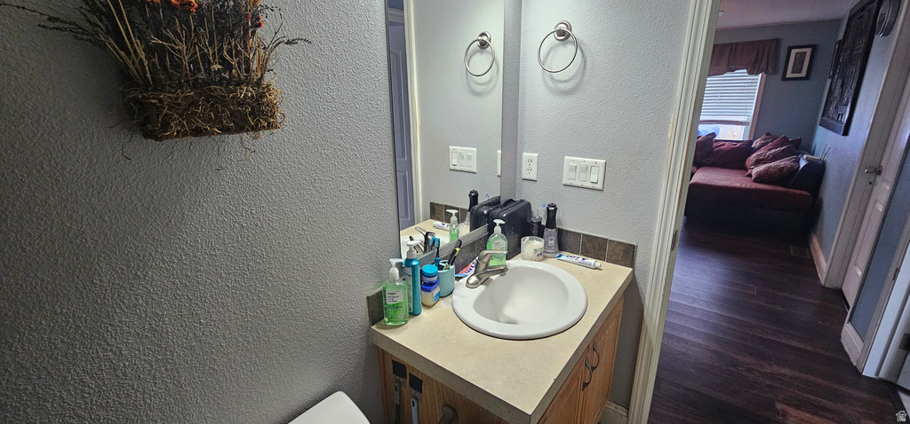 755 E PINE ST Wellington, UT 84542