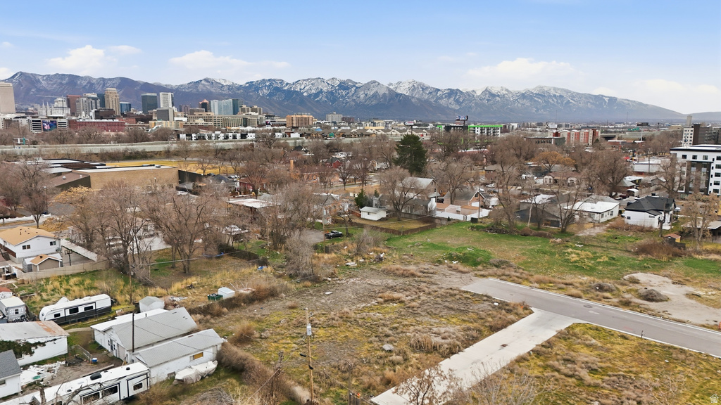 824 W HOYT PL Salt Lake City, UT 84116