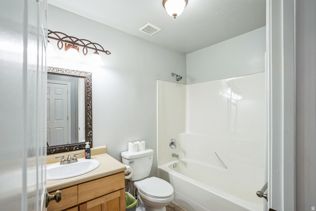 877 S 200 W Mona, UT 84645