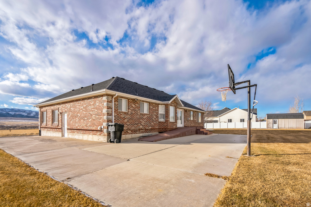 877 S 200 W Mona, UT 84645