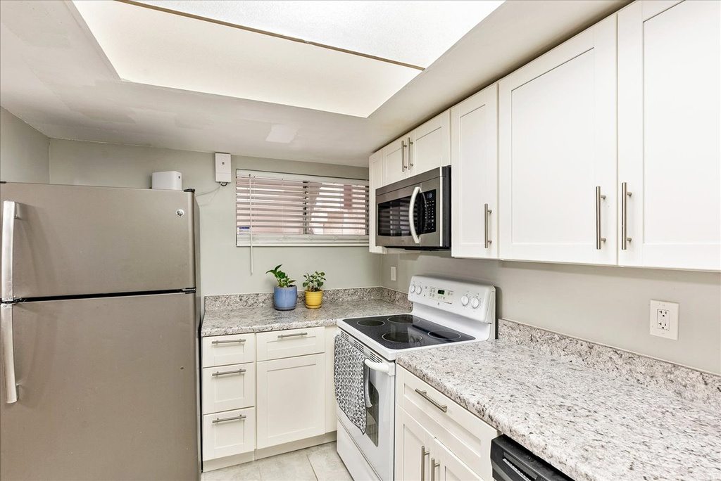 1813 W 7600 S #F 103 West Jordan, UT 84084