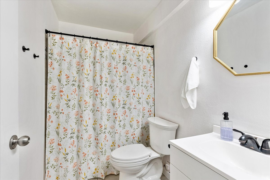 1813 W 7600 S #F 103 West Jordan, UT 84084