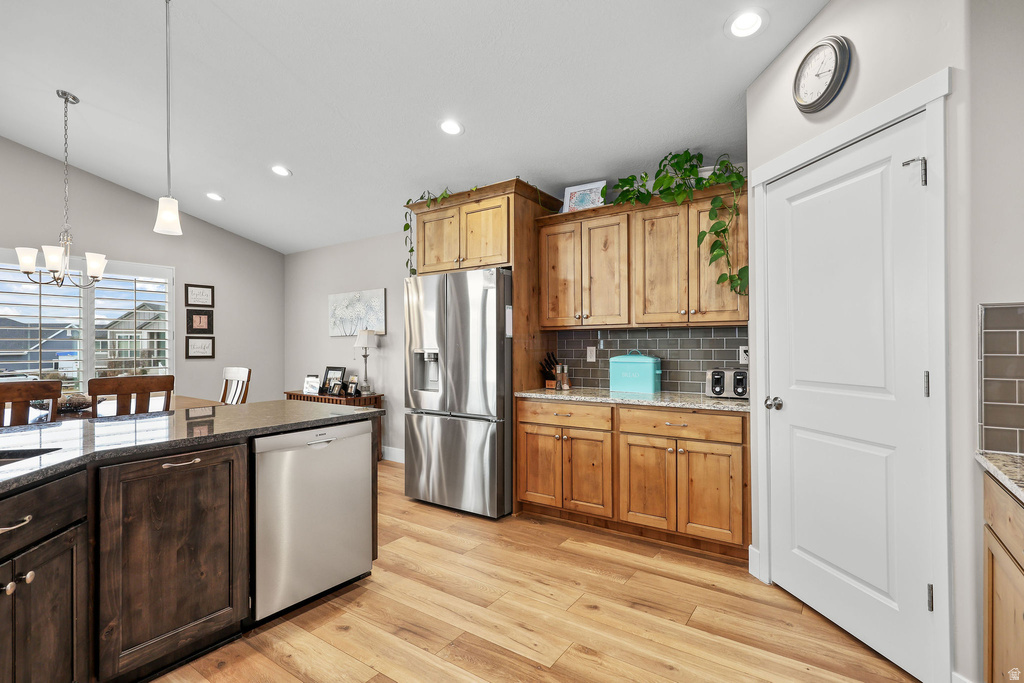 536 S THURGOOD LN Syracuse, UT 84075