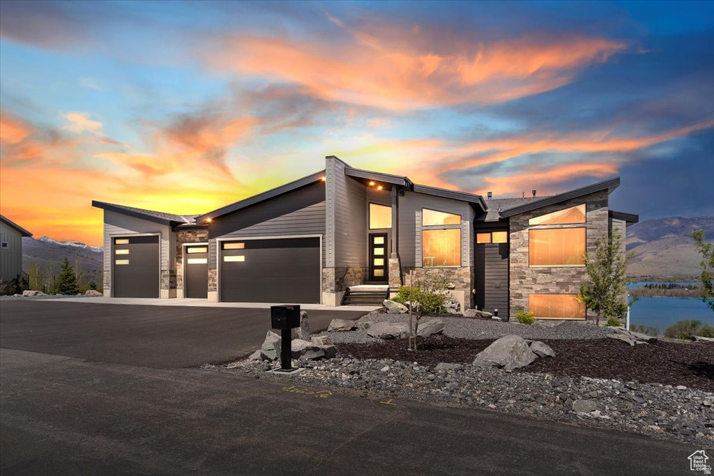 6260 E HAWKS LN Huntsville, UT 84317