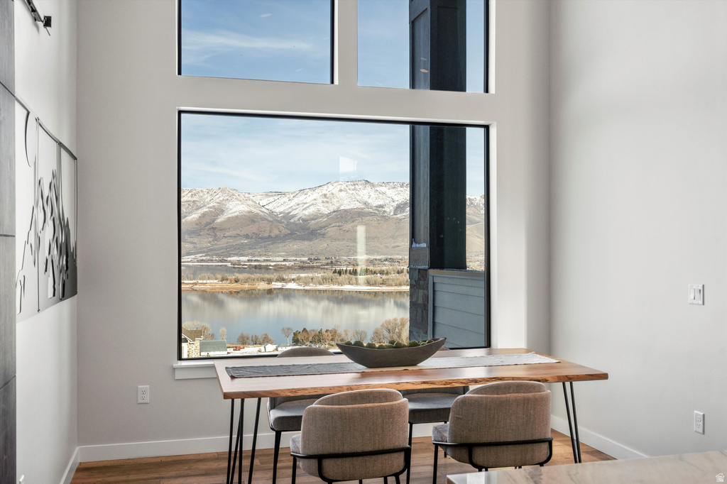 6260 E HAWKS LN Huntsville, UT 84317