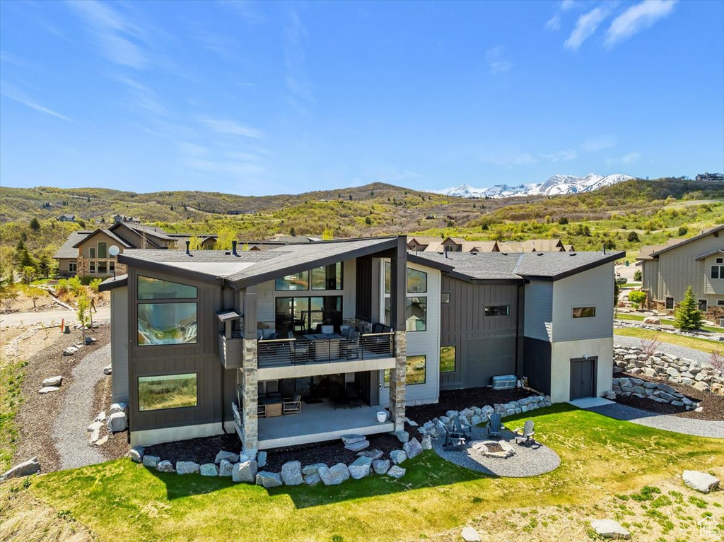 6260 E HAWKS LN Huntsville, UT 84317