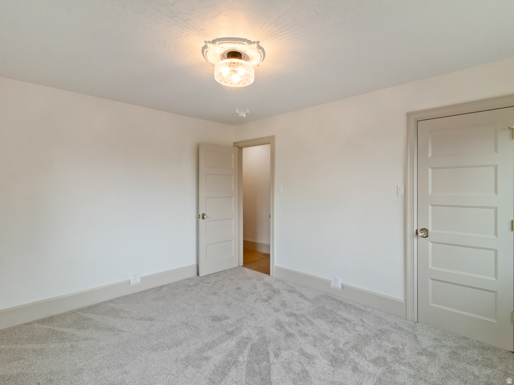 2760 E BLUE SPRUCE DR Holladay, UT 84117