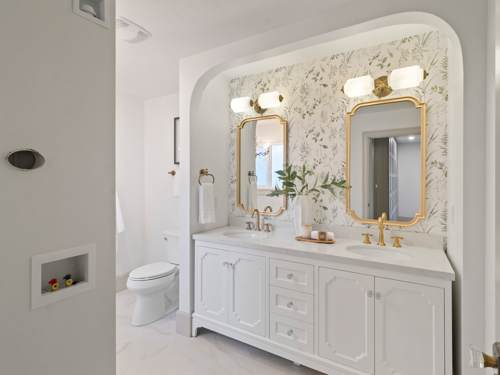 2760 E BLUE SPRUCE DR Holladay, UT 84117