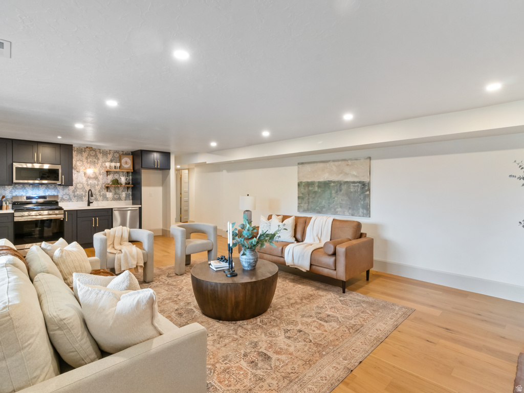 2760 E BLUE SPRUCE DR Holladay, UT 84117