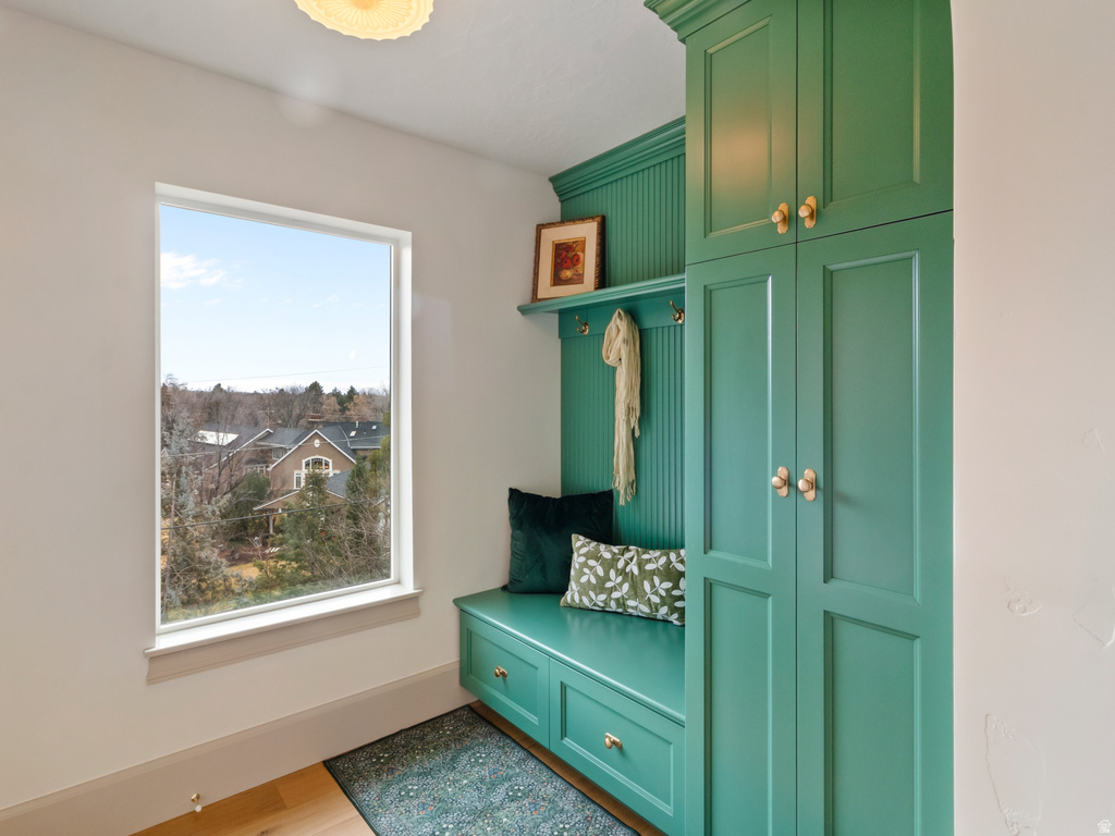 2760 E BLUE SPRUCE DR Holladay, UT 84117