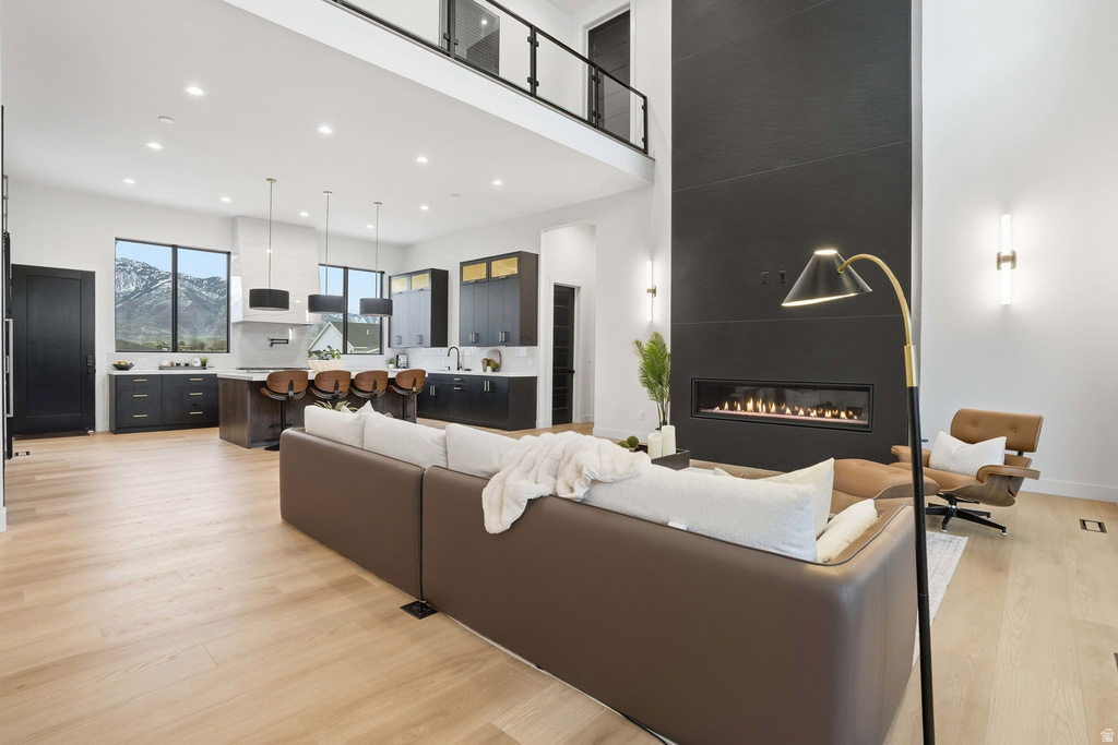 11606 S HALCOM DR South Jordan, UT 84095