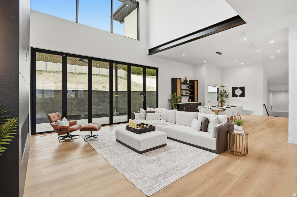 11606 S HALCOM DR South Jordan, UT 84095