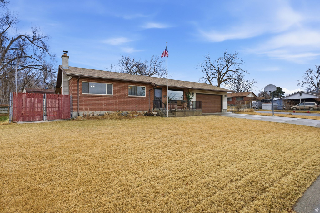 9957 S BARIUM LN White City, UT 84094