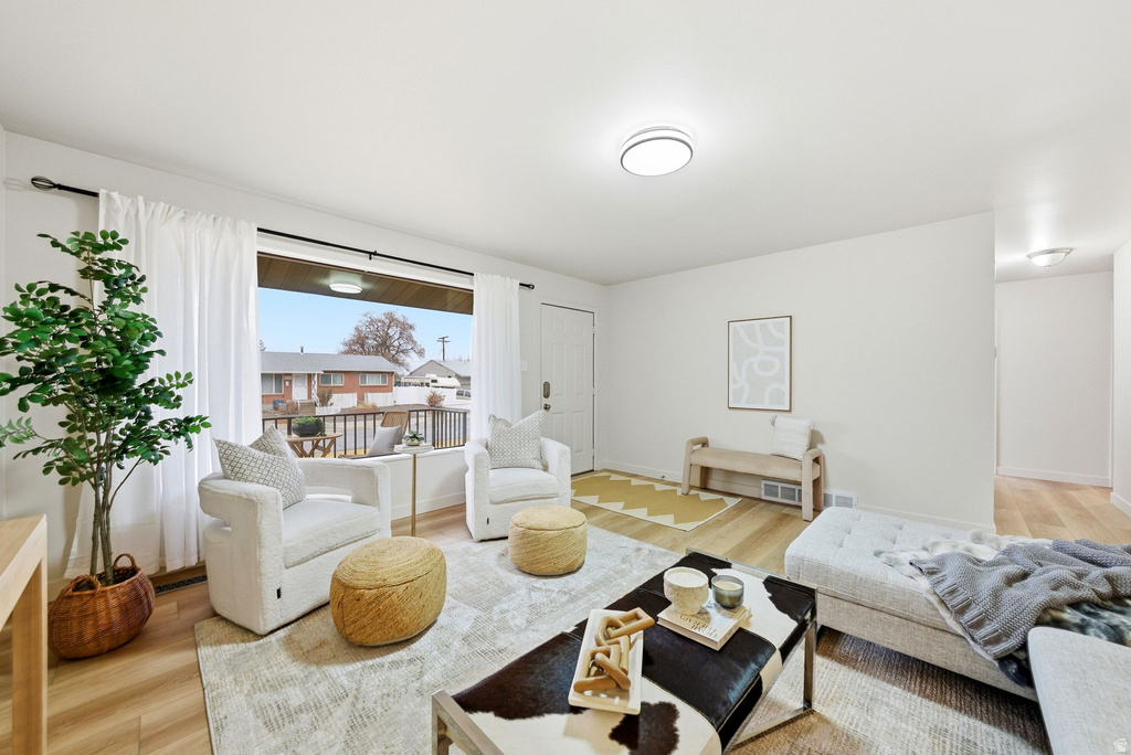 9957 S BARIUM LN White City, UT 84094