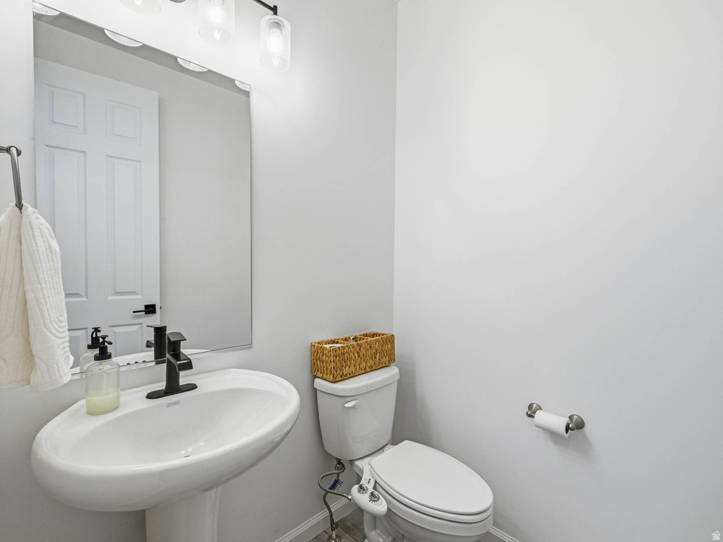 1950 W 900 N Layton, UT 84041