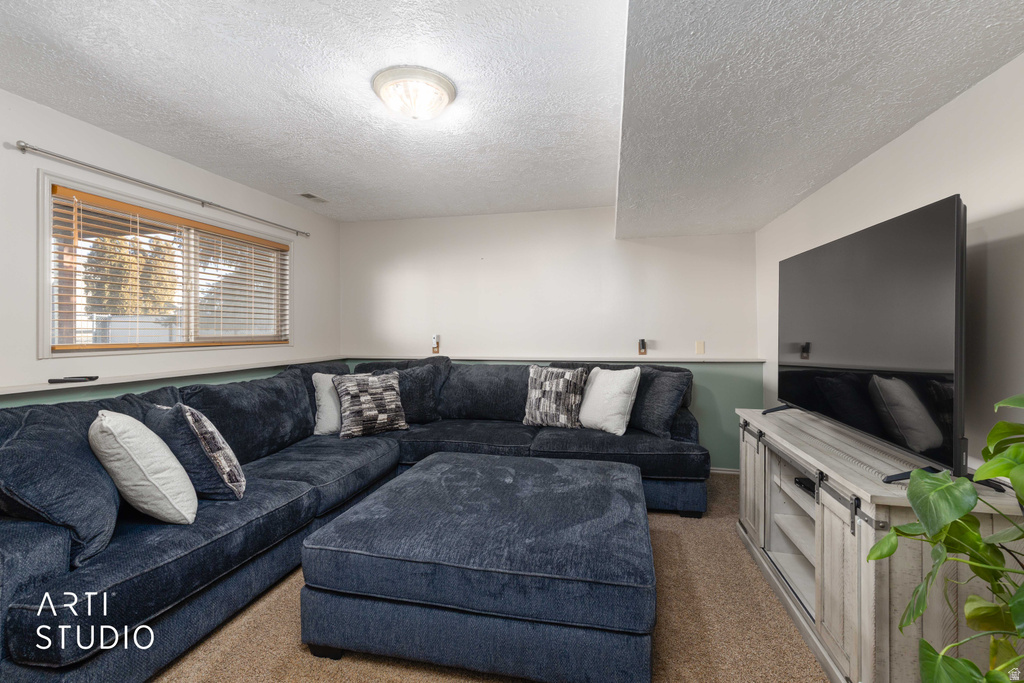 6868 W 5100 S Hooper, UT 84315