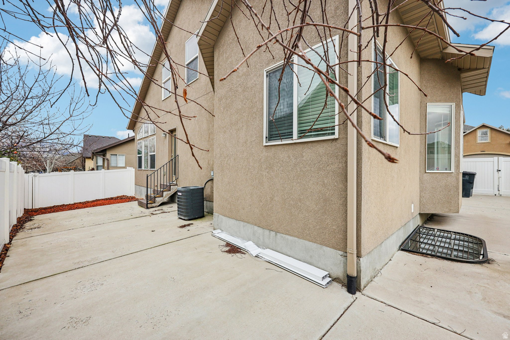 3884 W CORAL DUNE DR South Jordan, UT 84009