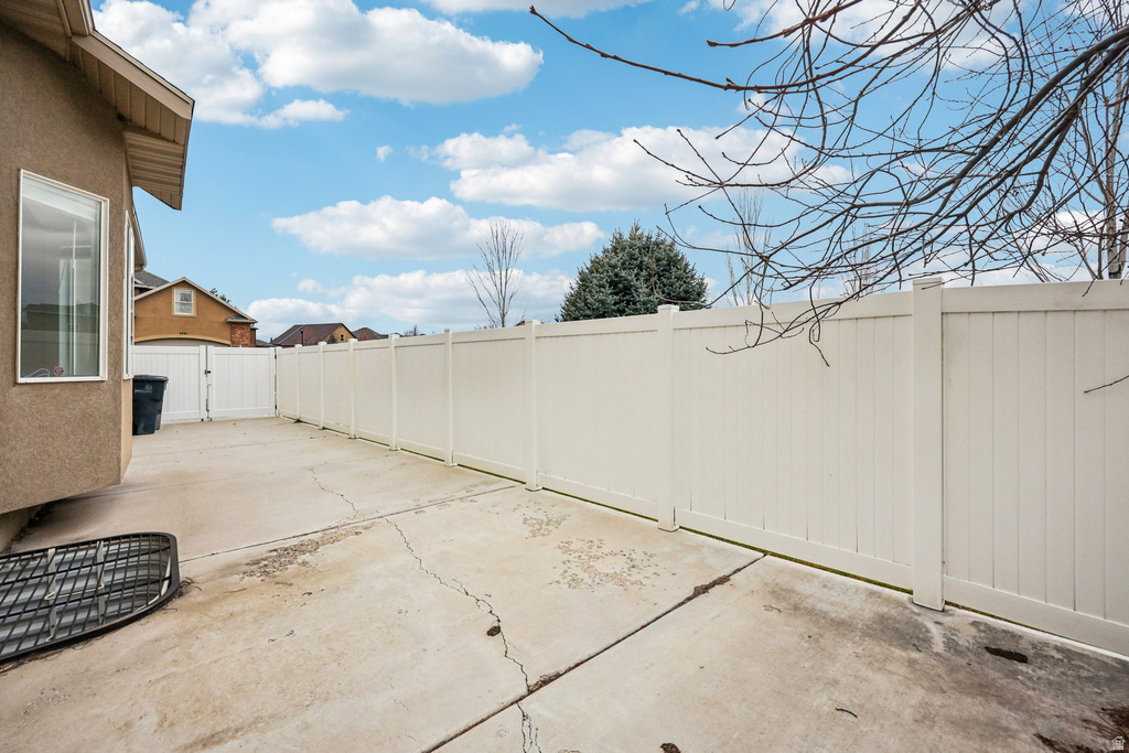 3884 W CORAL DUNE DR South Jordan, UT 84009