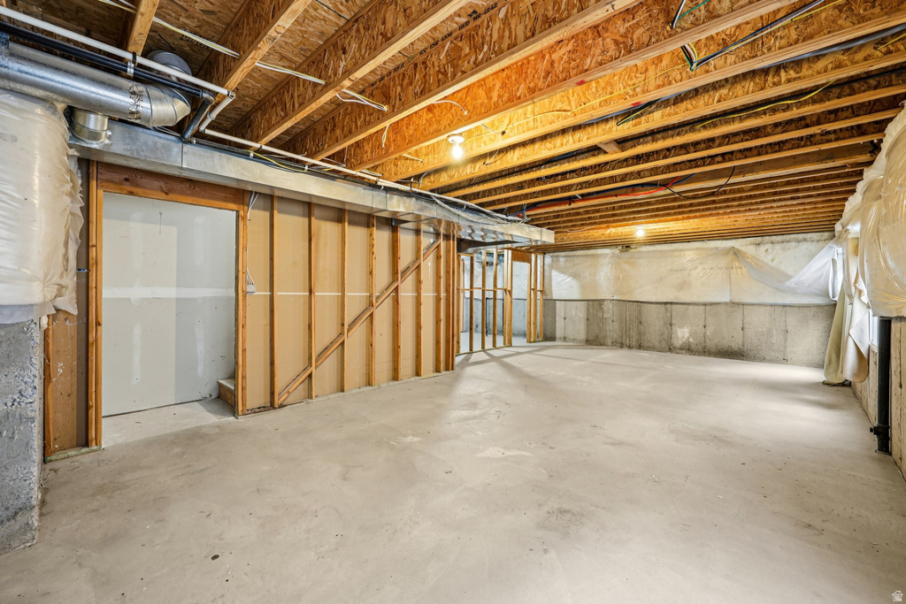 3884 W CORAL DUNE DR South Jordan, UT 84009