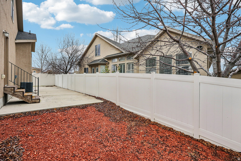 3884 W CORAL DUNE DR South Jordan, UT 84009