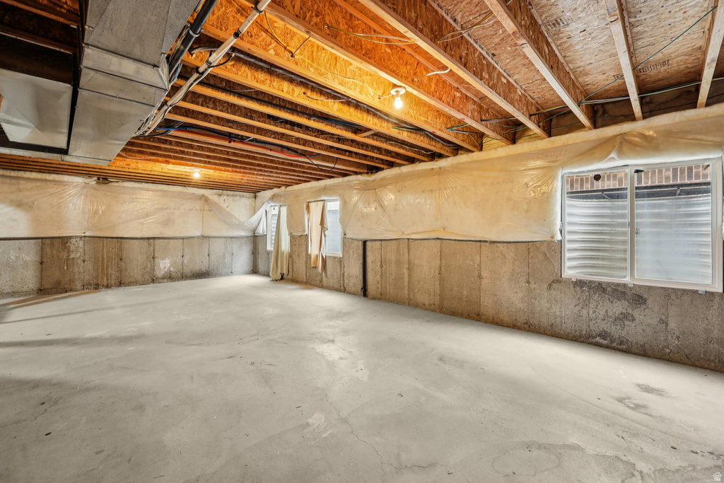 3884 W CORAL DUNE DR South Jordan, UT 84009