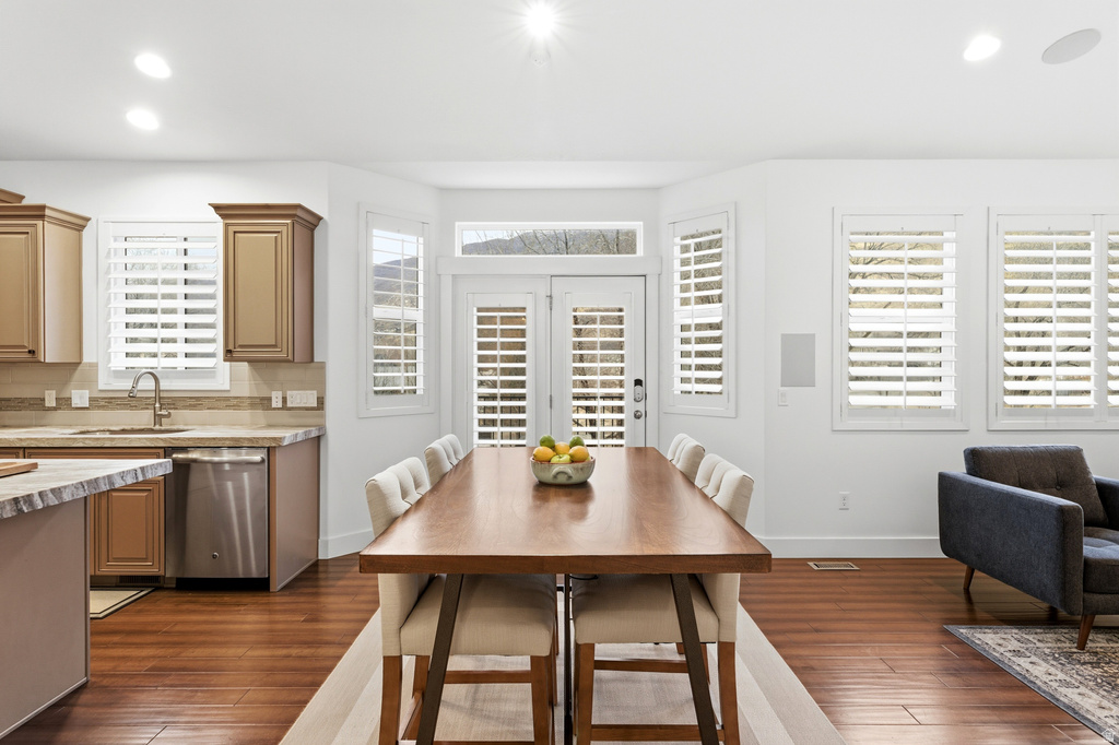 2340 N 650 W Centerville, UT 84014