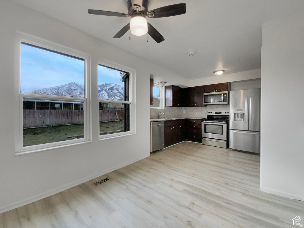 550 N SEAGULL DR Tooele, UT 84074