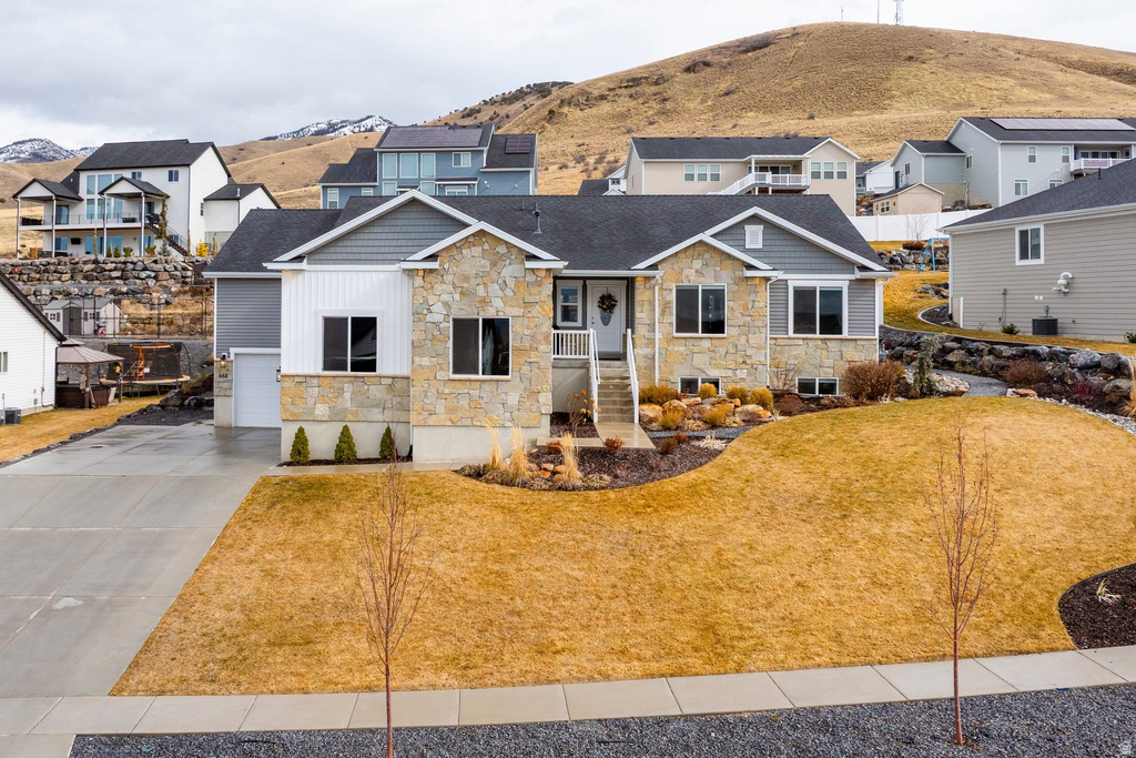 668 N 800 E Hyde Park, UT 84318