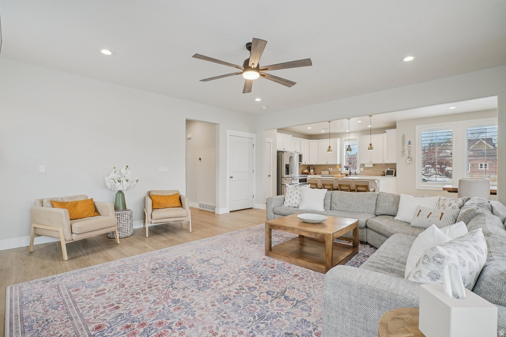 10307 S FISH HOOK RD South Jordan, UT 84009