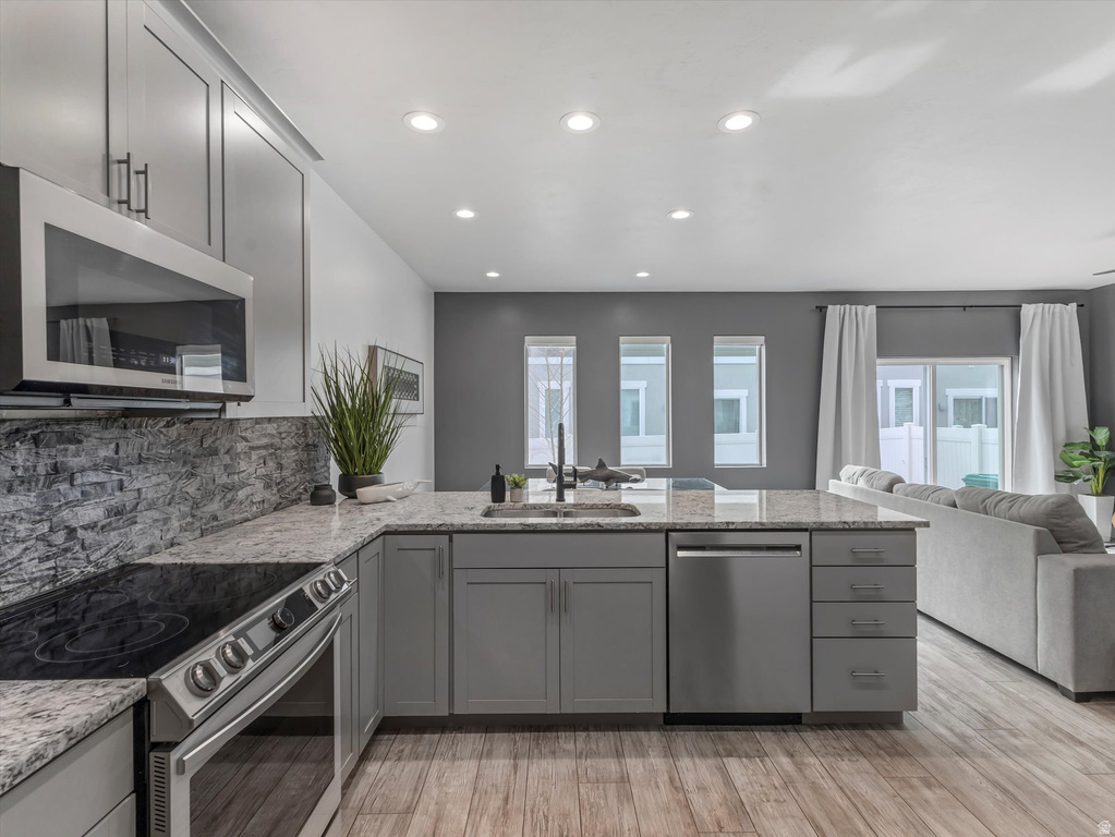 1733 W SHADE LN Riverton, UT 84065