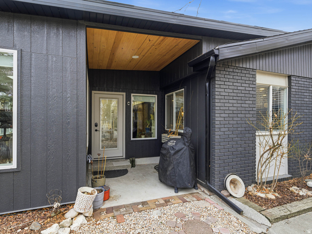 2341 E NEFFS LN Millcreek, UT 84109