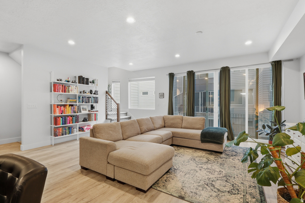 3590 S XENON DR West Valley City, UT 84119