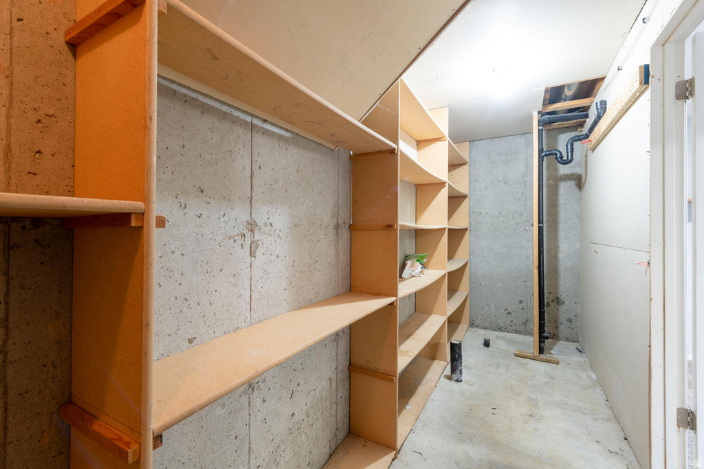 7241 S CALLIE DR West Jordan, UT 84084