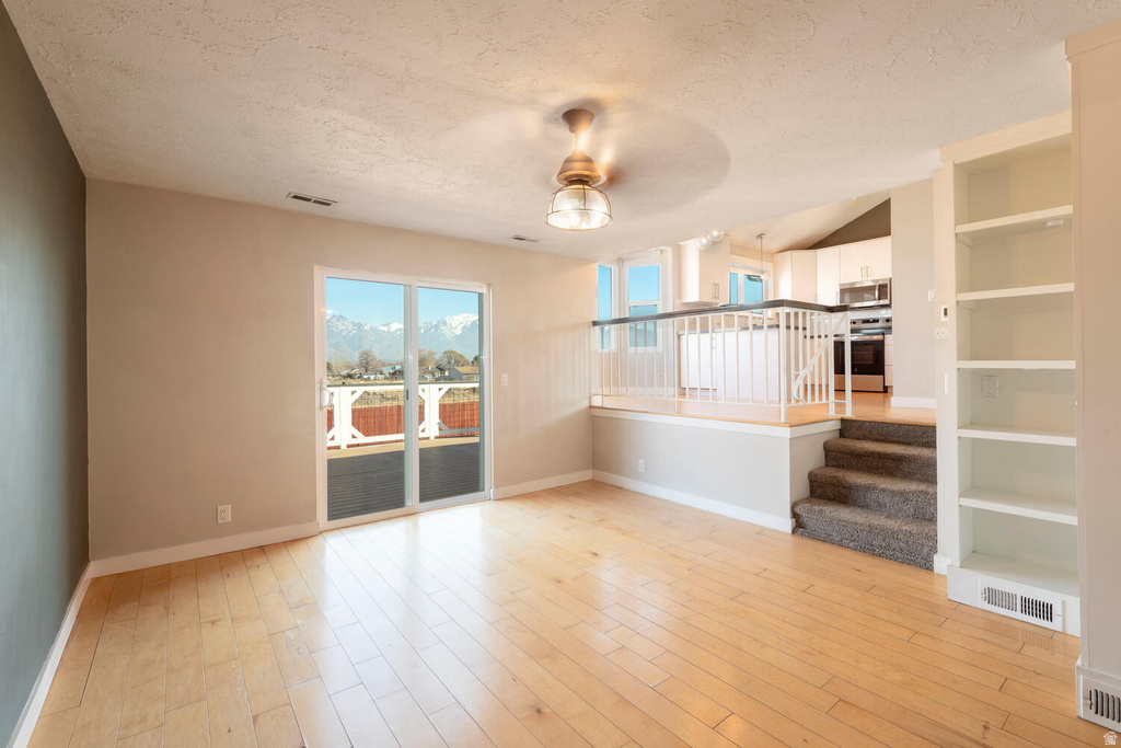 7241 S CALLIE DR West Jordan, UT 84084