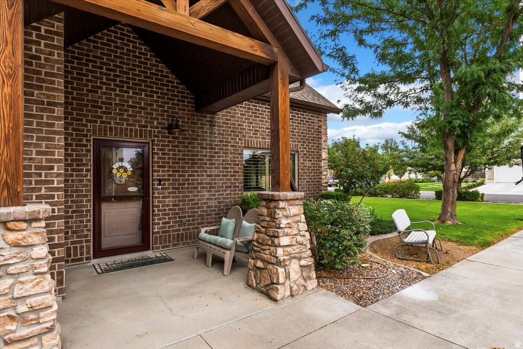 1686 W 2425 S Syracuse, UT 84075