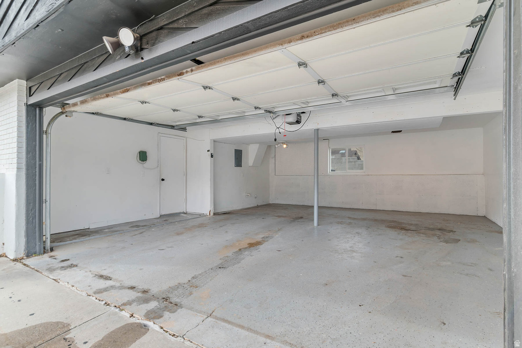 2197 E THISTLEWOOD WAY Sandy, UT 84092