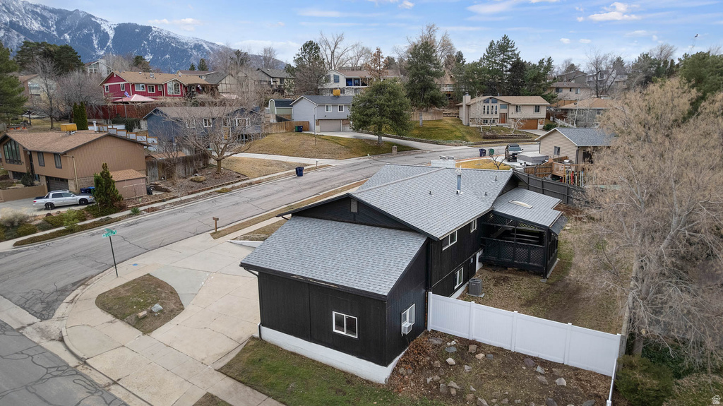 2197 E THISTLEWOOD WAY Sandy, UT 84092