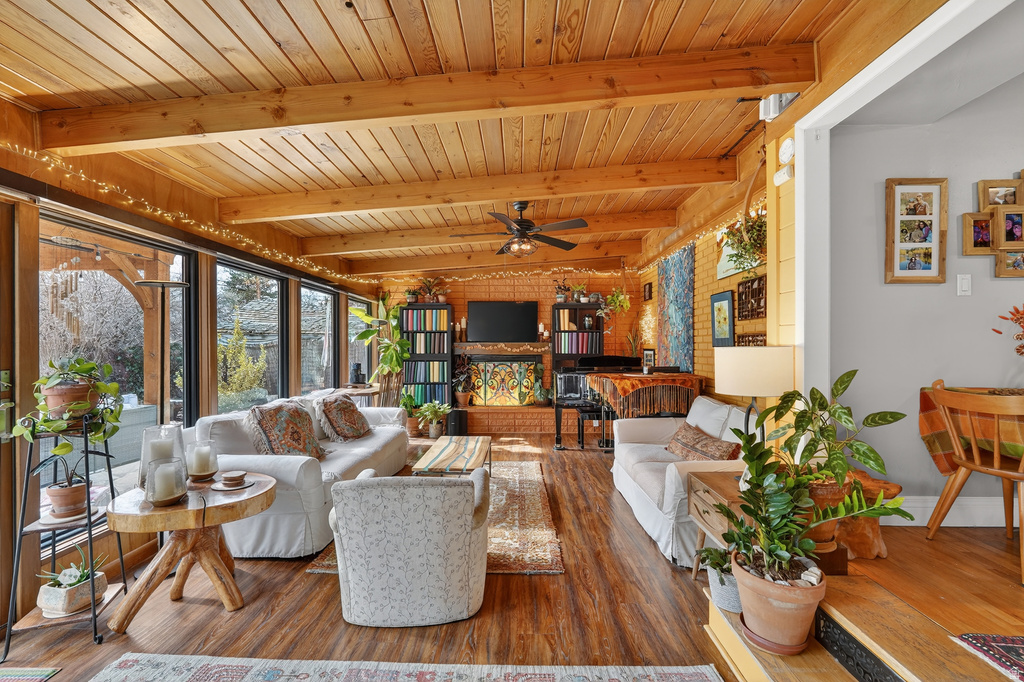 1456 E 3045 S Salt Lake City, UT 84106