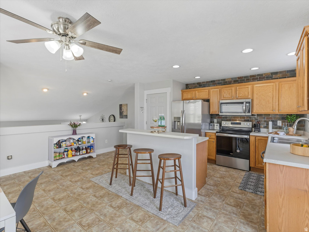 4962 W BADGER LN Riverton, UT 84096