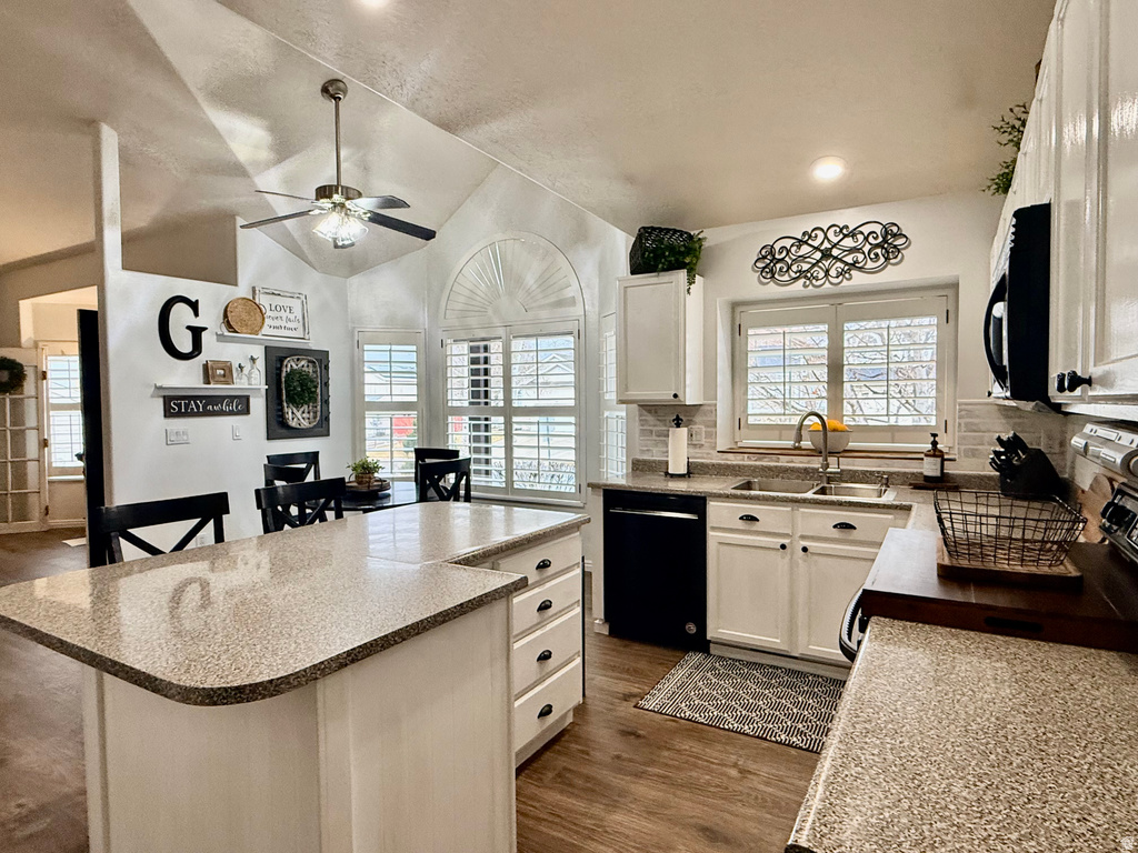 6388 S WAKEFIELD WAY Salt Lake City, UT 84118