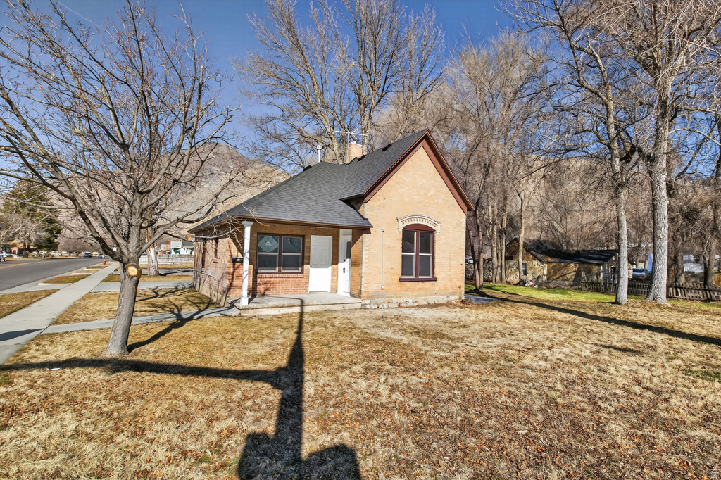 805 E 400 S Springville, UT 84663