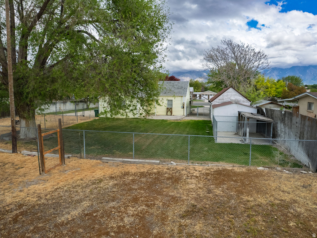 8686 S TEMPLE DR West Jordan, UT 84088