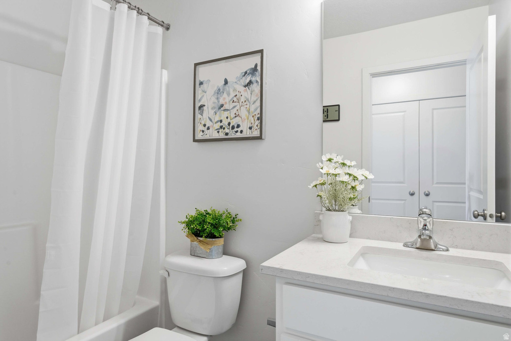 7073 N MOUNTAIN FIELD DR Eagle Mountain, UT 84005