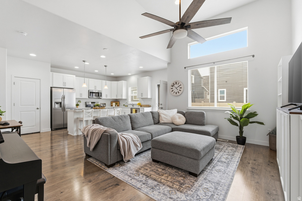 7073 N MOUNTAIN FIELD DR Eagle Mountain, UT 84005