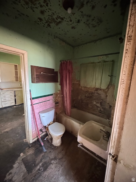 273 E 100 S Richfield, UT 84701