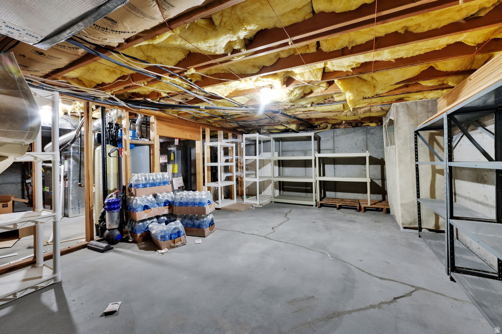 1554 S 1220 W Woods Cross, UT 84087